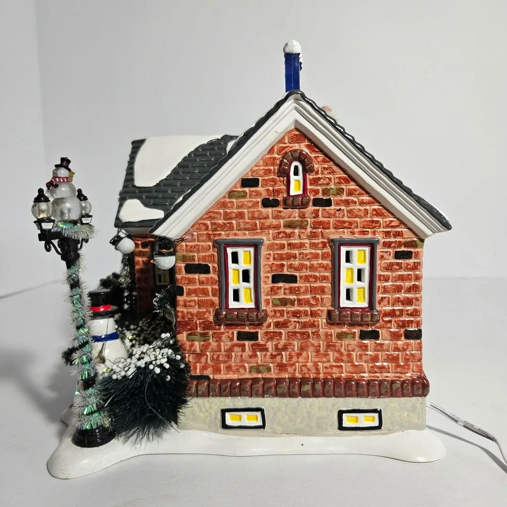 Dept 56 Snow Village The Snowman House Christmas Lane 56.55390 Lighted House